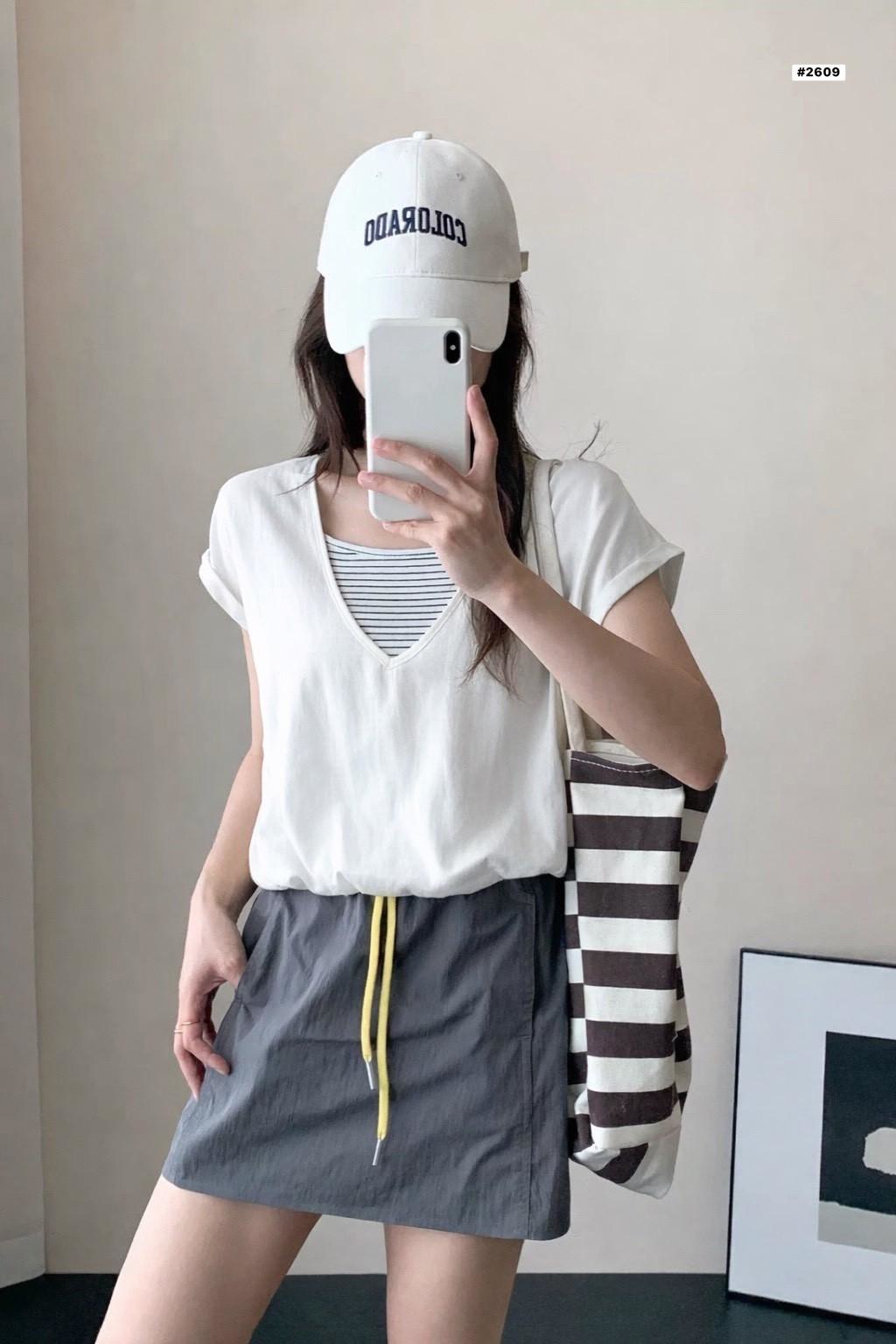 AS30-2609。🤍 韓系假兩件條紋拼接上衣✨