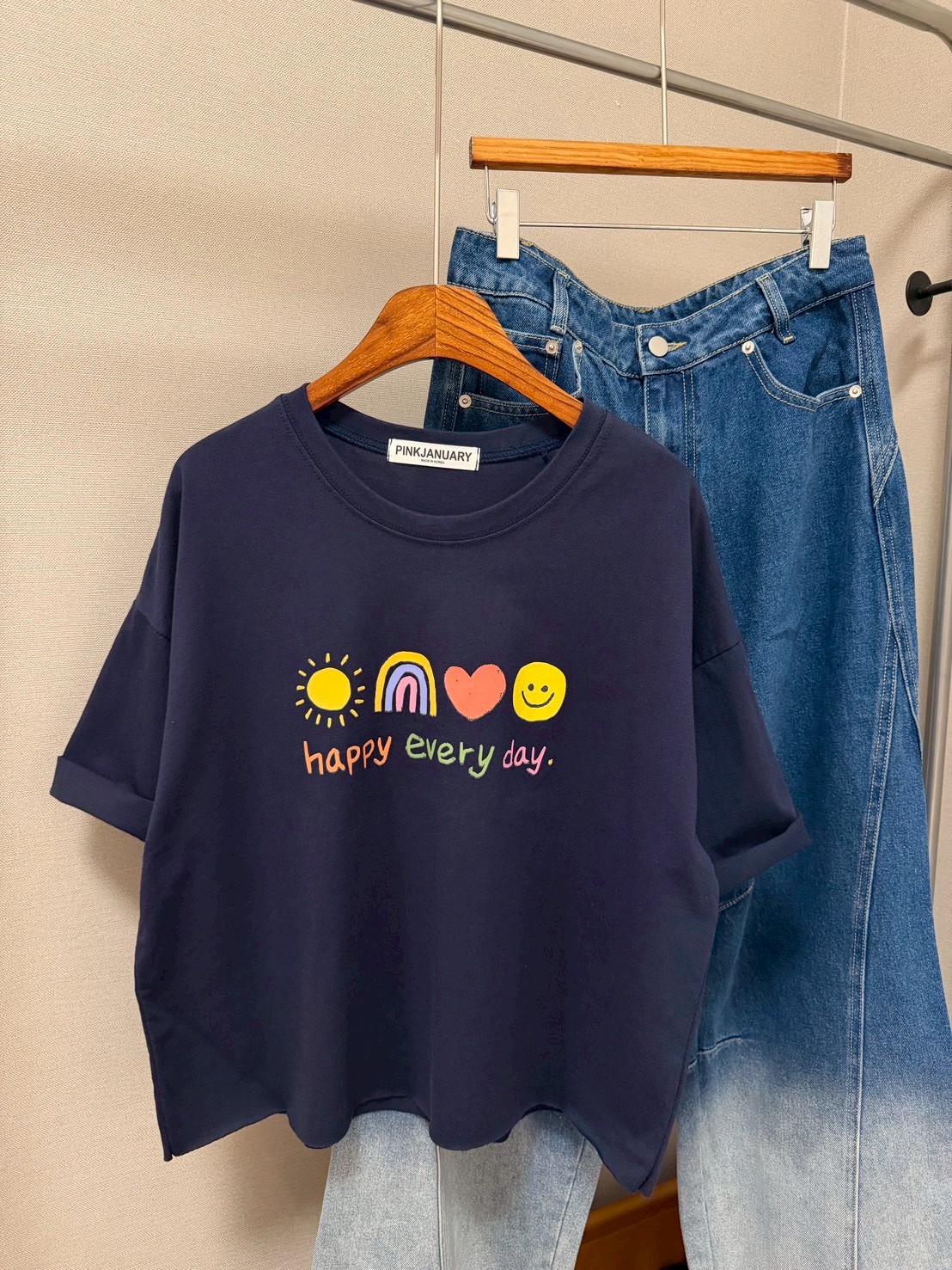 AS03-890545。🌞🌈 韓國歐膩家・彩虹愛心笑臉T