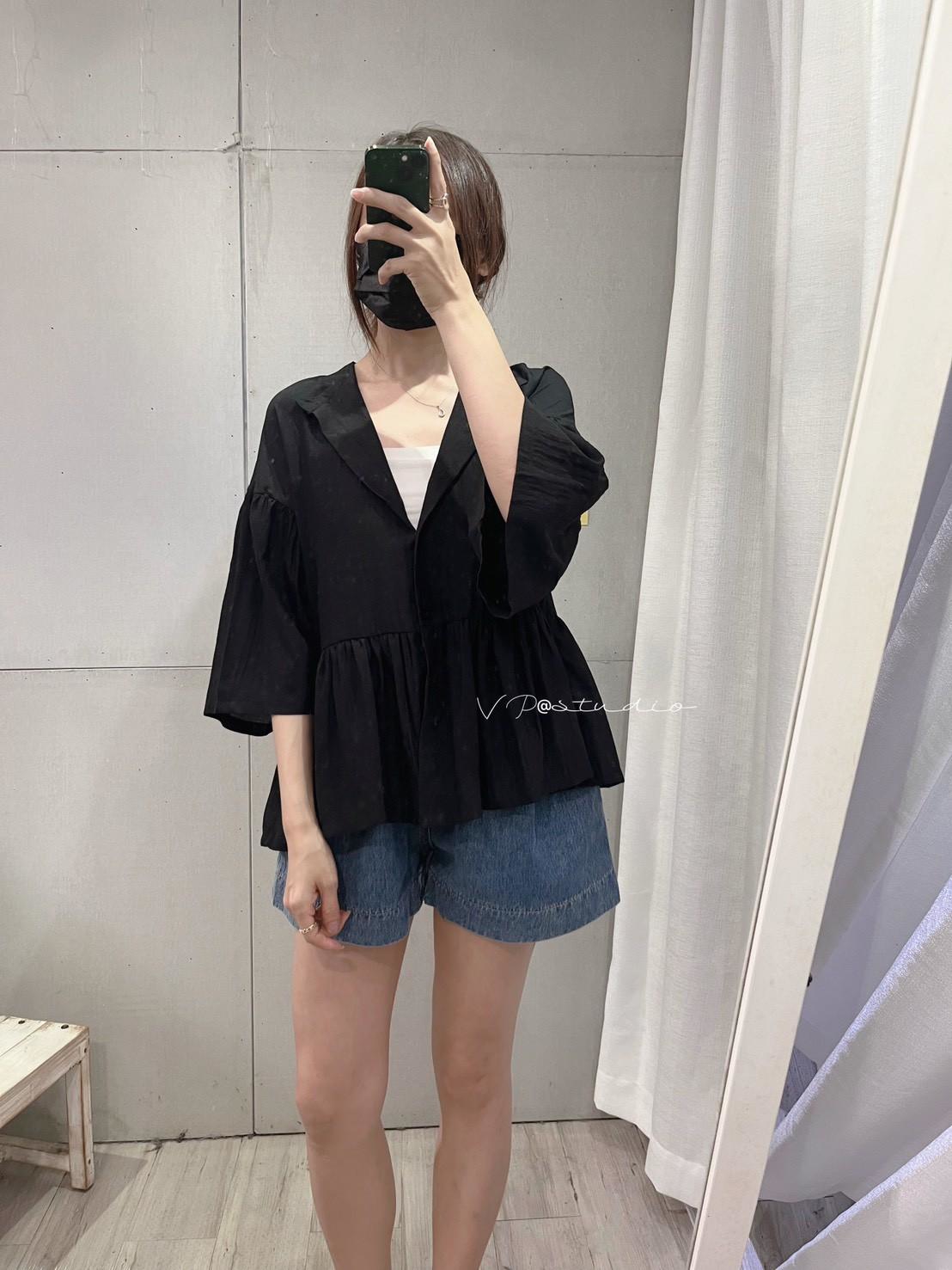 AS12-8275。➿ 荷葉袖上衣