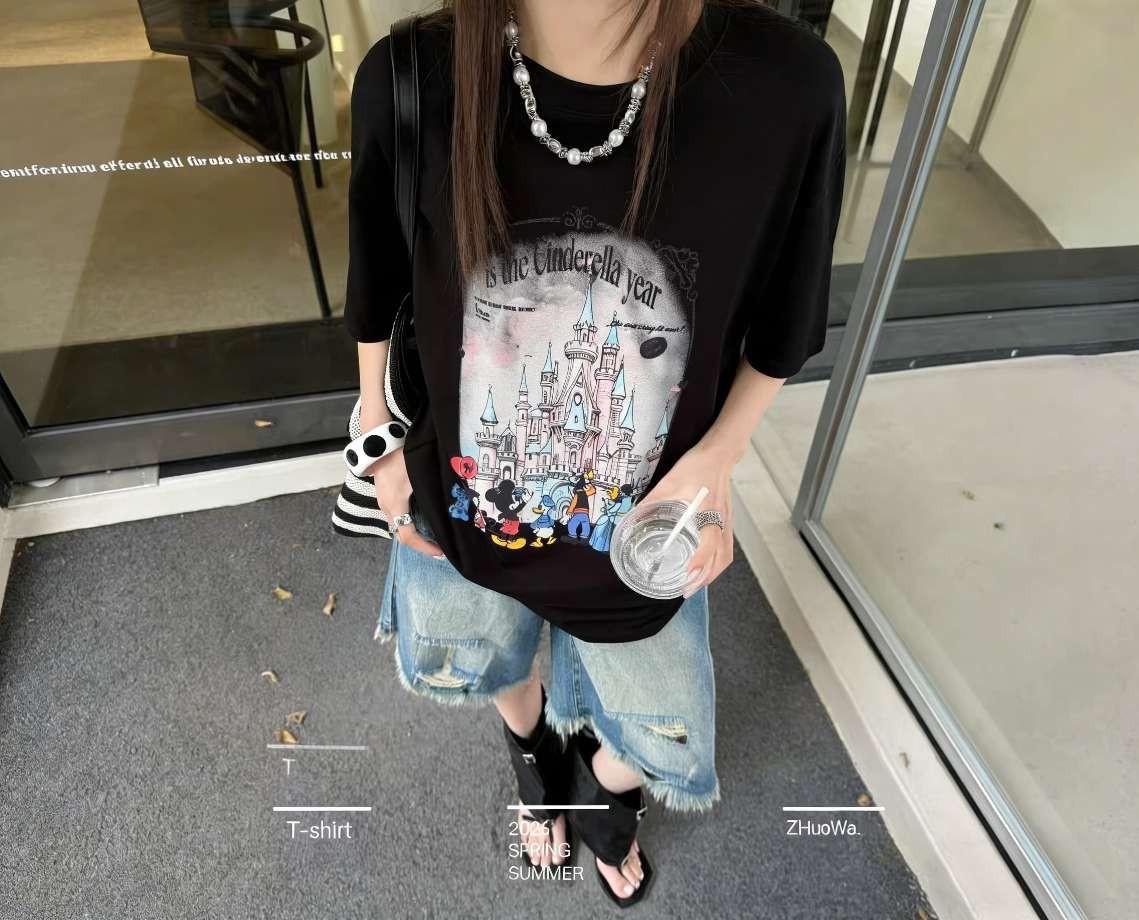 AS08-8333。👕🎡 童話城堡印花寬鬆大T