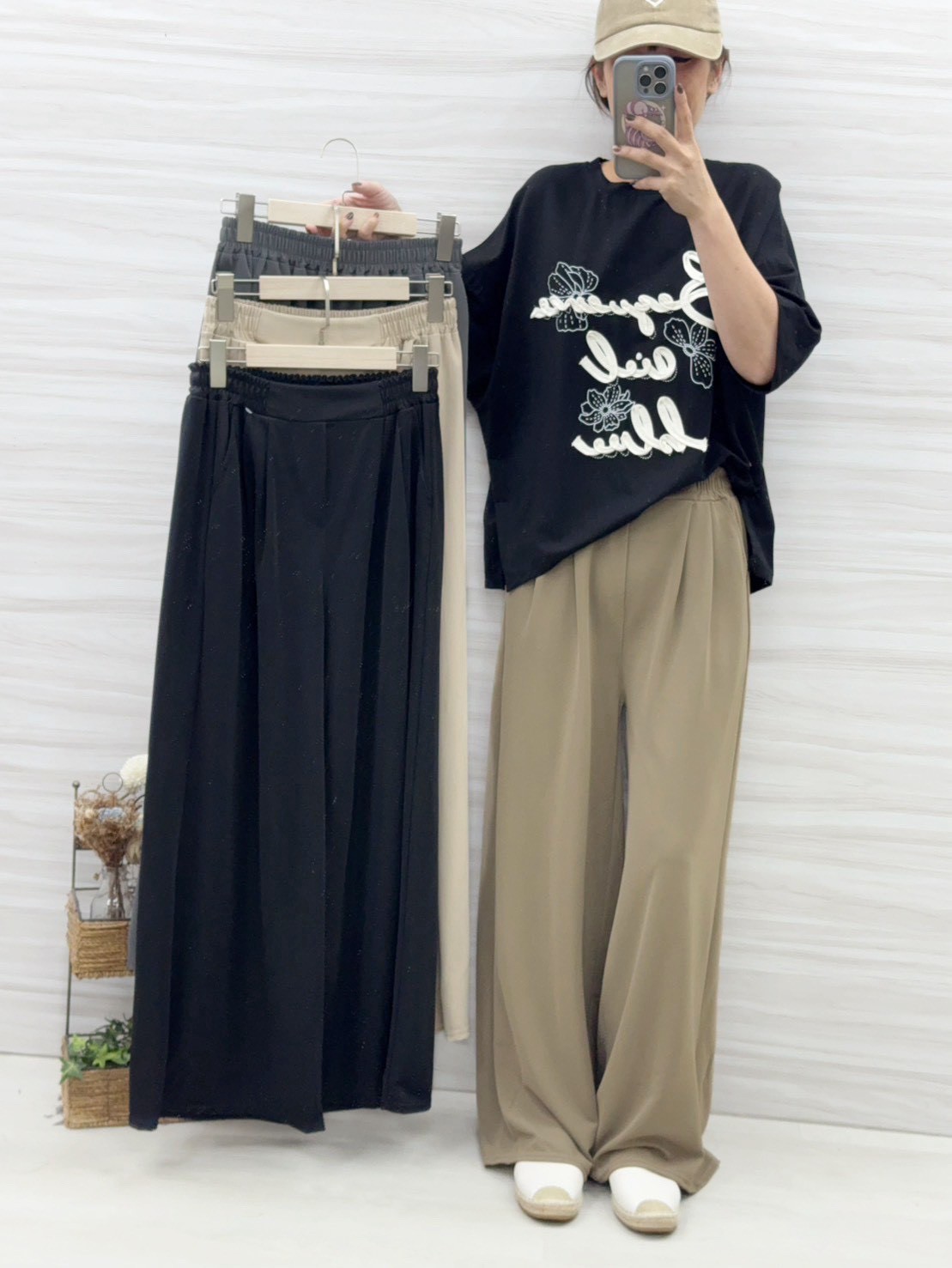 AS01-2677。👖✨ 垂墜感高腰百褶闊腿神褲